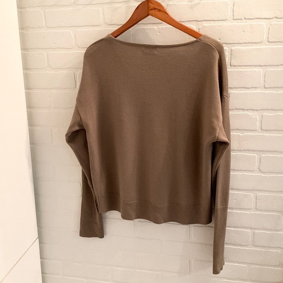 Aritzia Wilfred Knit Sweater Cyprie V-Neck 100% Merino wool Taupe Tan Size L - Picture 8 of 14